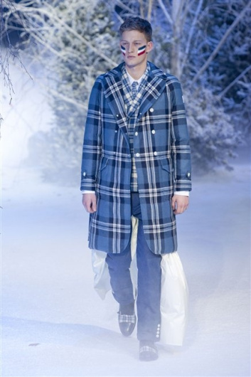 Fotoservizio/FW 2013-2014/MEN/MONCLER GAMME BLEU/DP1/4