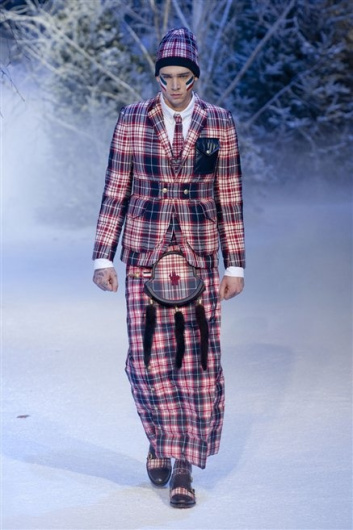 Fotoservizio/FW 2013-2014/MEN/MONCLER GAMME BLEU/DP1/24