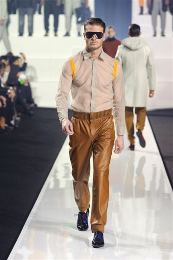 Fotoservizio/FW 2013-2014/MEN/DIRK BIKKEMBERGS/DP1/25