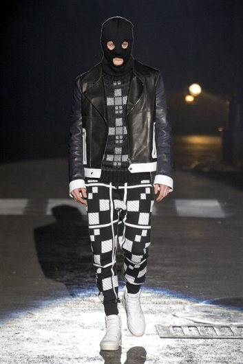 Fotoservizio/FW 2013-2014/MEN/UMIT BENAN/DP1/13