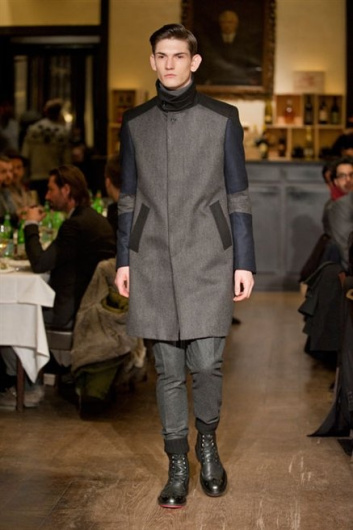 Fotoservizio/FW 2013-2014/MEN/MOSCHINO/DP1/13