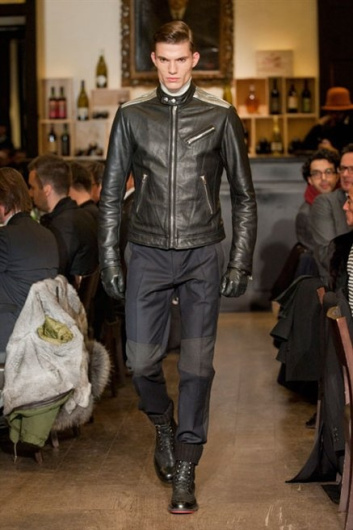 Fotoservizio/FW 2013-2014/MEN/MOSCHINO/DP1/16