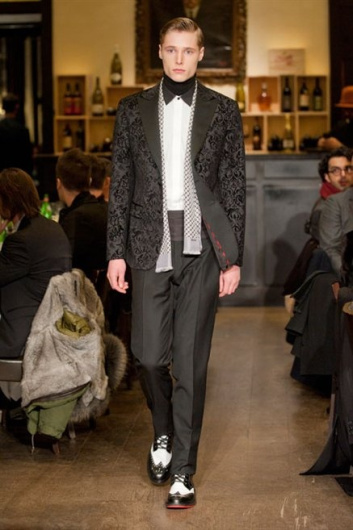 Fotoservizio/FW 2013-2014/MEN/MOSCHINO/DP1/22