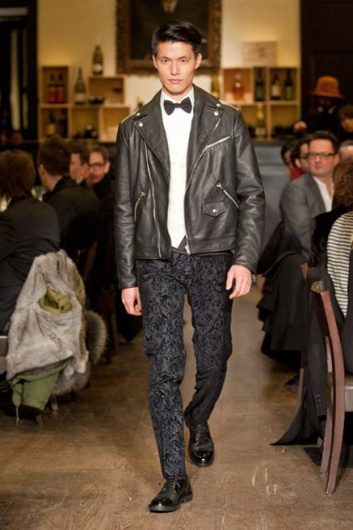 Fotoservizio/FW 2013-2014/MEN/MOSCHINO/DP1/23