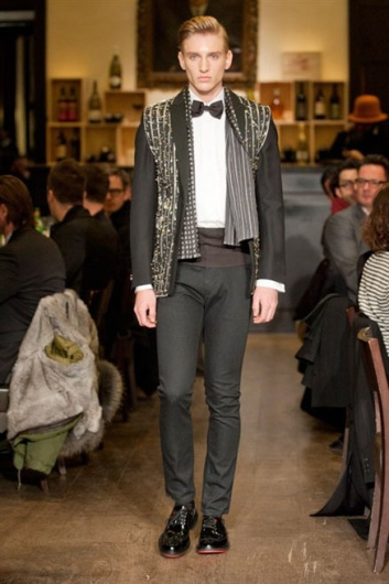 Fotoservizio/FW 2013-2014/MEN/MOSCHINO/DP1/24