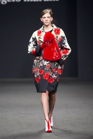 Fotoservizio/FW 2013-2014/WOMEN/ANGELO MARANI/DP1/34