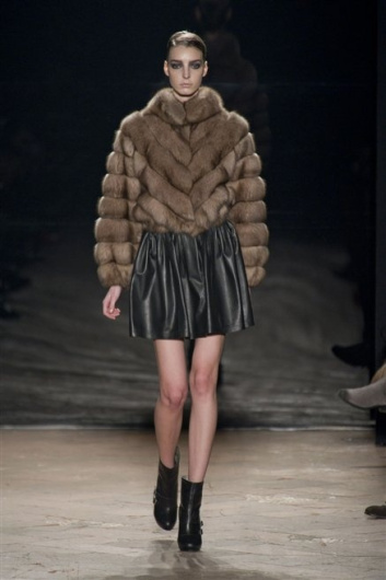 Fotoservizio/FW 2013-2014/WOMEN/SIMONETTA RAVIZZA/DP1/0