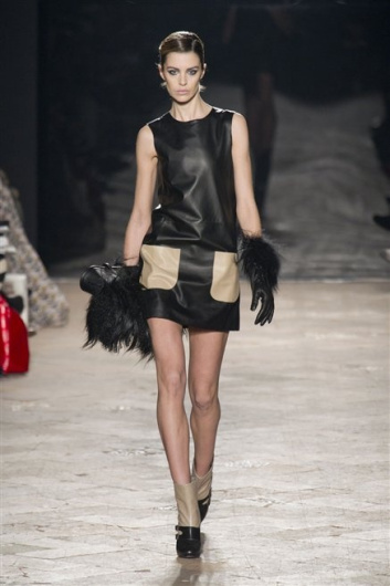 Fotoservizio/FW 2013-2014/WOMEN/SIMONETTA RAVIZZA/DP1/3