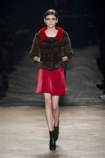 Fotoservizio/FW 2013-2014/WOMEN/SIMONETTA RAVIZZA/DP1/13