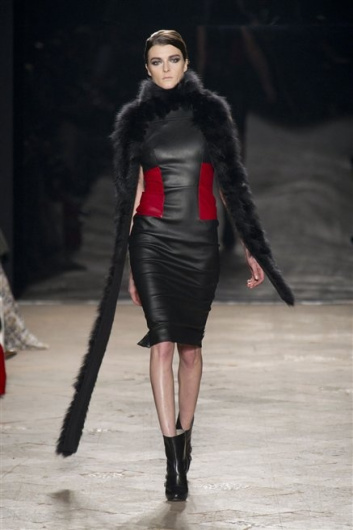 Fotoservizio/FW 2013-2014/WOMEN/SIMONETTA RAVIZZA/DP1/15