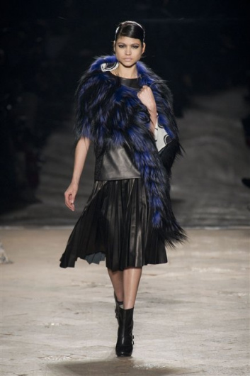 Fotoservizio/FW 2013-2014/WOMEN/SIMONETTA RAVIZZA/DP1/21