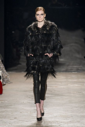Fotoservizio/FW 2013-2014/WOMEN/SIMONETTA RAVIZZA/DP1/29