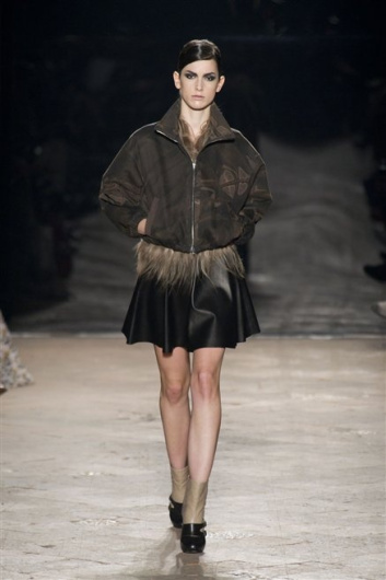 Fotoservizio/FW 2013-2014/WOMEN/SIMONETTA RAVIZZA/DP1/32