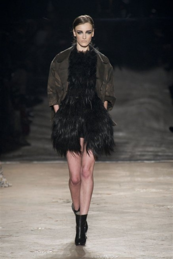 Fotoservizio/FW 2013-2014/WOMEN/SIMONETTA RAVIZZA/DP1/33