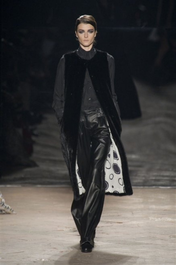 Fotoservizio/FW 2013-2014/WOMEN/SIMONETTA RAVIZZA/DP1/38