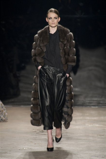 Fotoservizio/FW 2013-2014/WOMEN/SIMONETTA RAVIZZA/DP1/41