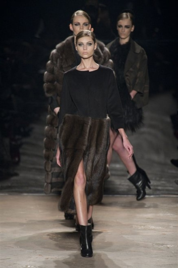 Fotoservizio/FW 2013-2014/WOMEN/SIMONETTA RAVIZZA/DP1/43