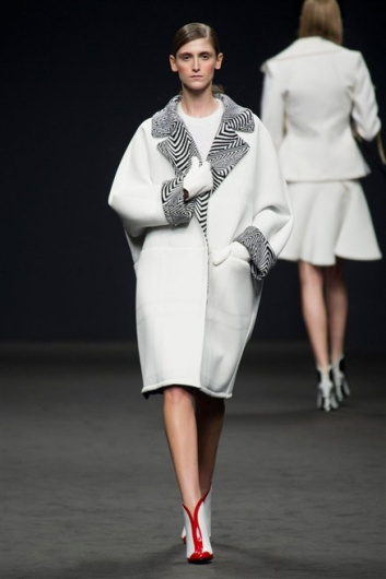 Fotoservizio/FW 2013-2014/WOMEN/ANGELO MARANI/DP1/5