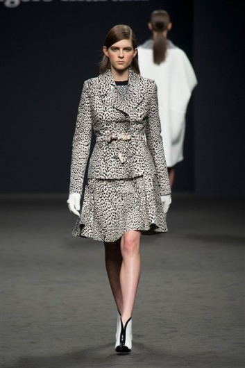 Fotoservizio/FW 2013-2014/WOMEN/ANGELO MARANI/DP1/7