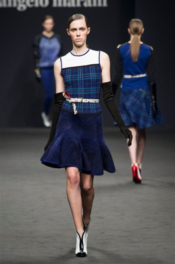 Fotoservizio/FW 2013-2014/WOMEN/ANGELO MARANI/DP1/12