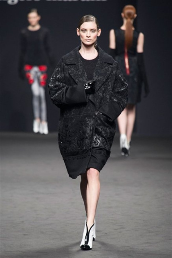 Fotoservizio/FW 2013-2014/WOMEN/ANGELO MARANI/DP1/30