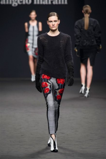 Fotoservizio/FW 2013-2014/WOMEN/ANGELO MARANI/DP1/31