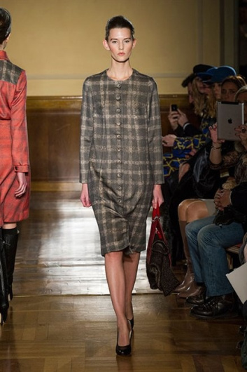 Fotoservizio/FW 2013-2014/WOMEN/ANDREA INCONTRI/DP1/3