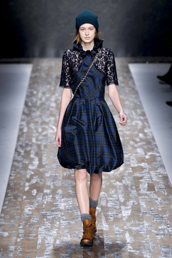 Fotoservizio/FW 2013-2014/WOMEN/BLUGIRL/DP1/9