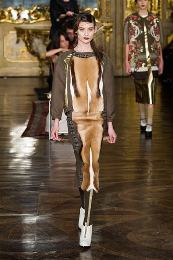 Fotoservizio/FW 2013-2014/WOMEN/ANTONIO MARRAS/DP1/16