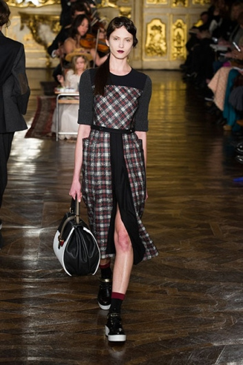 Fotoservizio/FW 2013-2014/WOMEN/ANTONIO MARRAS/DP1/32