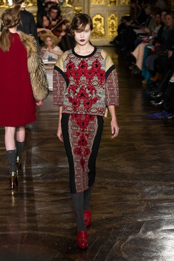Fotoservizio/FW 2013-2014/WOMEN/ANTONIO MARRAS/DP1/40
