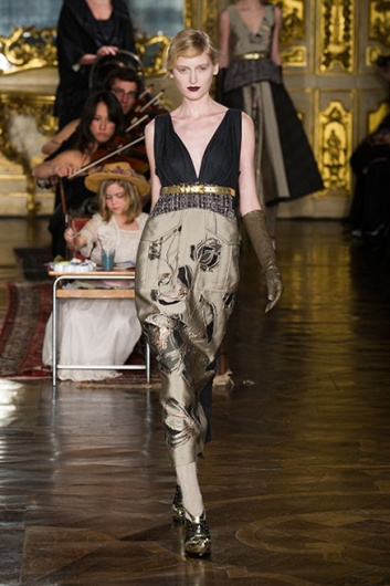 Fotoservizio/FW 2013-2014/WOMEN/ANTONIO MARRAS/DP1/3