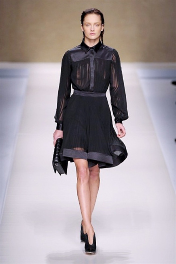 Fotoservizio/FW 2013-2014/WOMEN/BLUMARINE/DP1/20