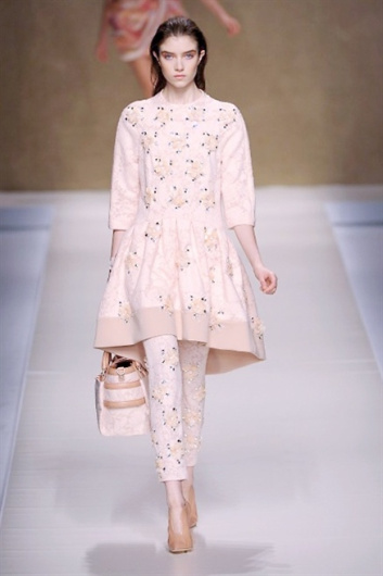 Fotoservizio/FW 2013-2014/WOMEN/BLUMARINE/DP1/29