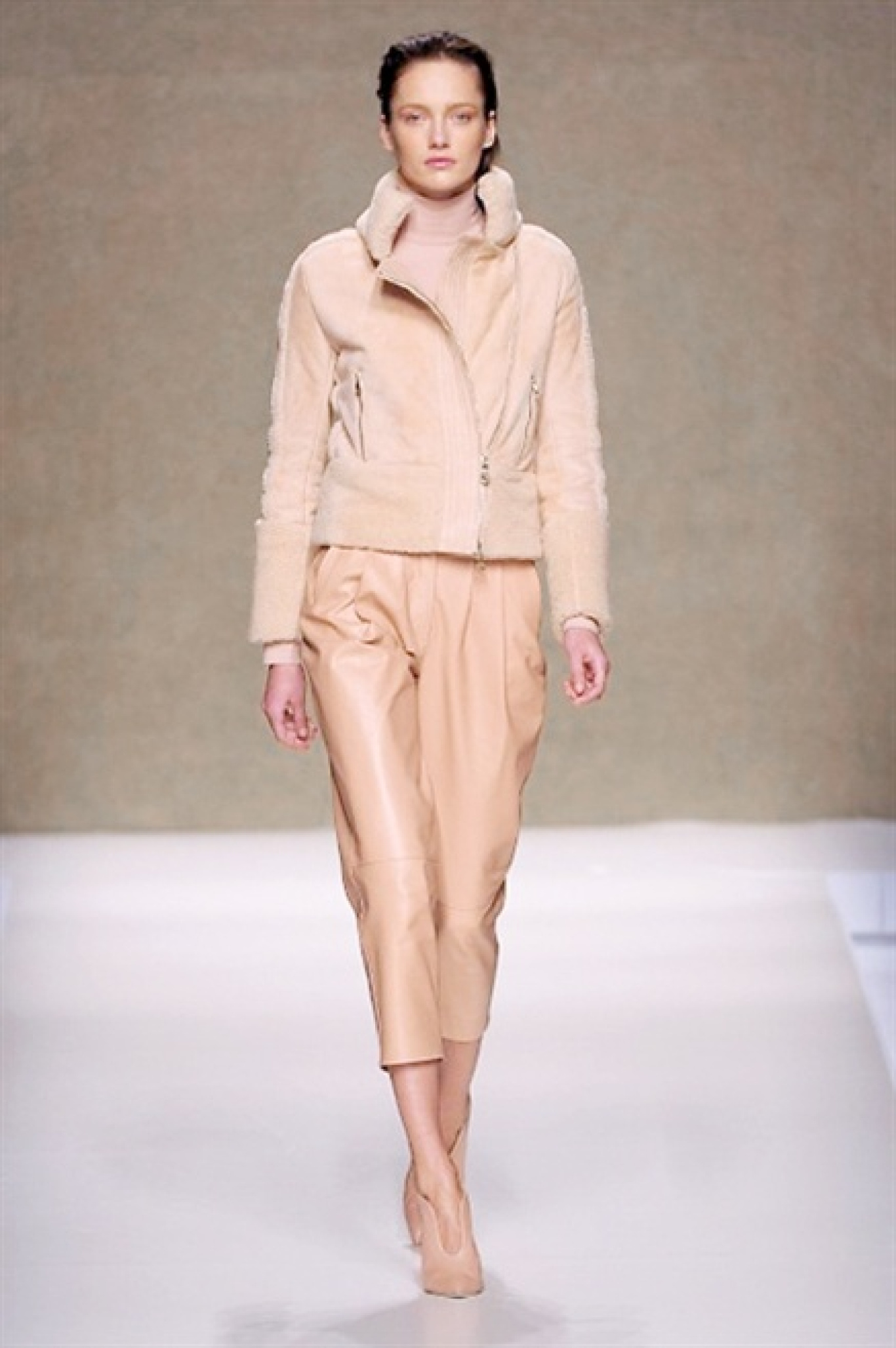 BLUMARINE, CLASSICO RIVISITATO