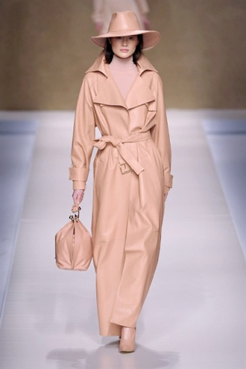 Fotoservizio/FW 2013-2014/WOMEN/BLUMARINE/DP1/5