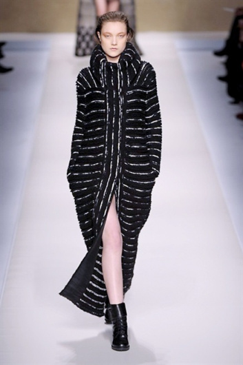 Fotoservizio/FW 2013-2014/WOMEN/BLUMARINE/DP1/11