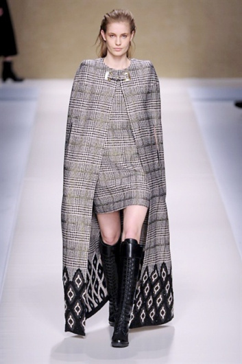 Fotoservizio/FW 2013-2014/WOMEN/BLUMARINE/DP1/12