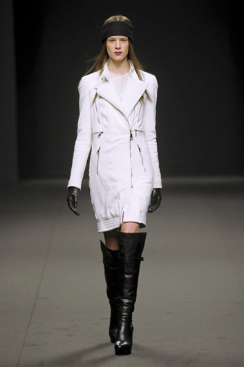 Fotoservizio/FW 2013-2014/WOMEN/BYBLOS MILANO/DP1/1