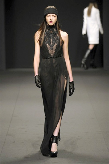 Fotoservizio/FW 2013-2014/WOMEN/BYBLOS MILANO/DP1/3