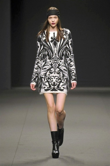 Fotoservizio/FW 2013-2014/WOMEN/BYBLOS MILANO/DP1/5