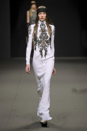 Fotoservizio/FW 2013-2014/WOMEN/BYBLOS MILANO/DP1/7