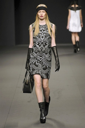 Fotoservizio/FW 2013-2014/WOMEN/BYBLOS MILANO/DP1/8