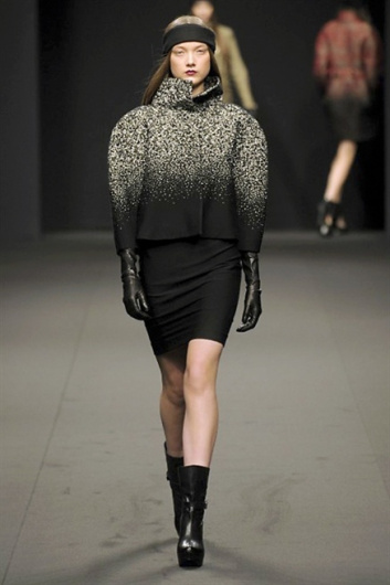 Fotoservizio/FW 2013-2014/WOMEN/BYBLOS MILANO/DP1/18