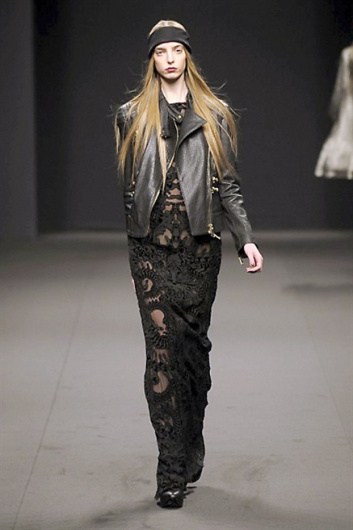 Fotoservizio/FW 2013-2014/WOMEN/BYBLOS MILANO/DP1/22