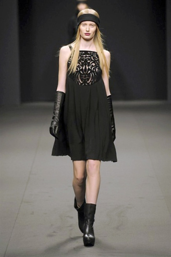 Fotoservizio/FW 2013-2014/WOMEN/BYBLOS MILANO/DP1/24