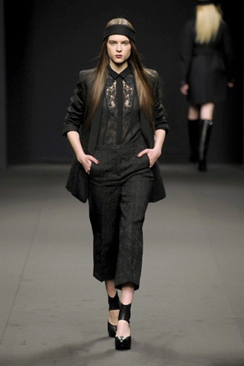 Fotoservizio/FW 2013-2014/WOMEN/BYBLOS MILANO/DP1/27