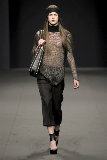 Fotoservizio/FW 2013-2014/WOMEN/BYBLOS MILANO/DP1/28
