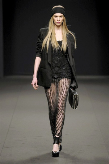 Fotoservizio/FW 2013-2014/WOMEN/BYBLOS MILANO/DP1/30