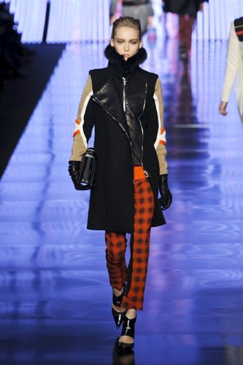 Fotoservizio/FW 2013-2014/WOMEN/ETRO/DP1/22